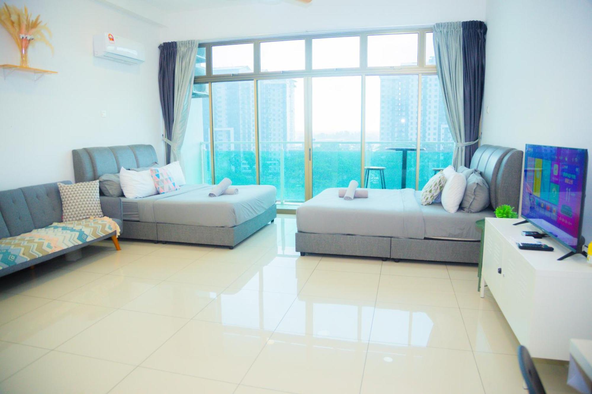 Pangsapuri -lake View- Mount Austin Ikea Toppen 10 Mins - B107 Johor Bahru