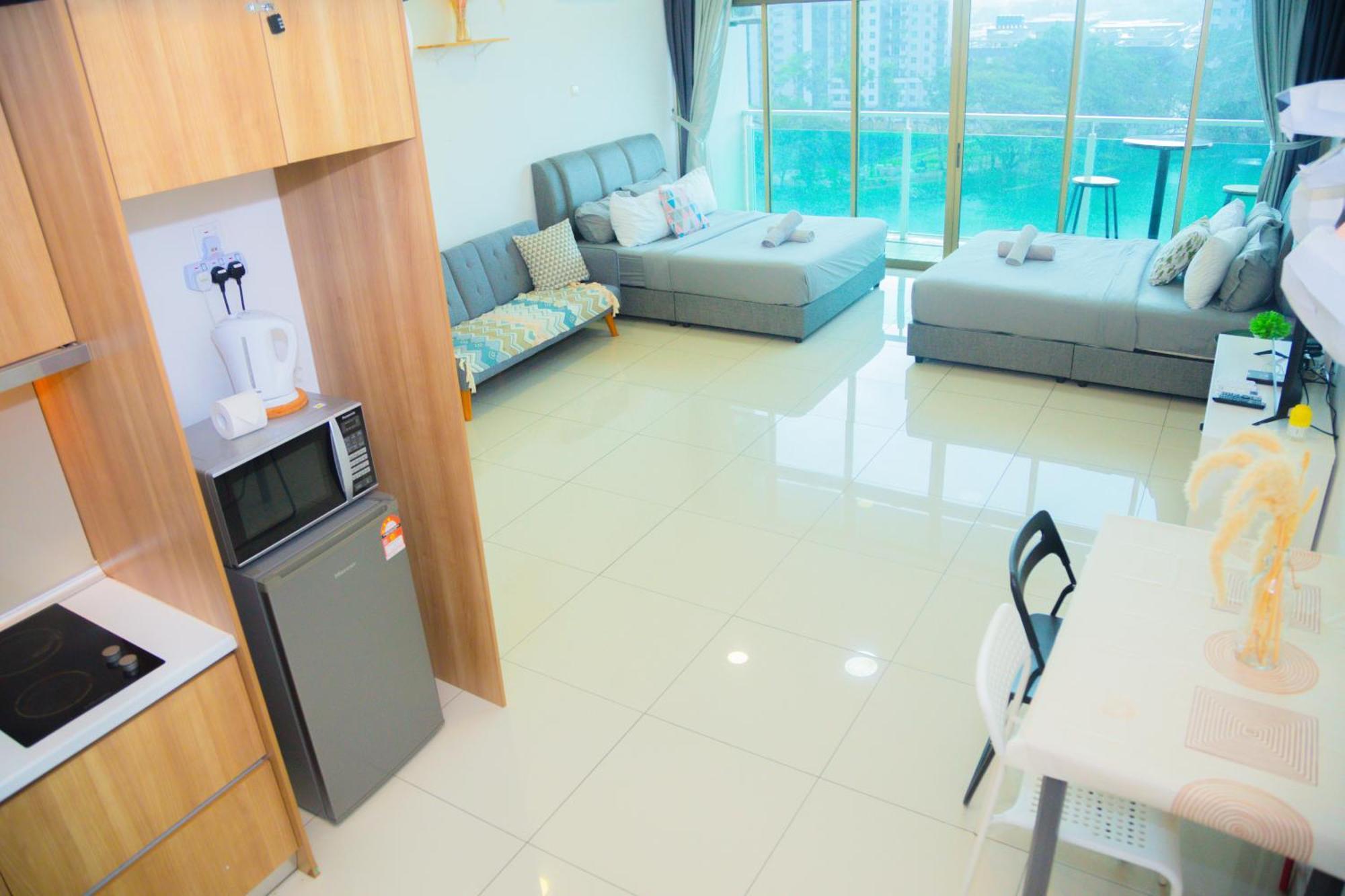 -lake View- Mount Austin Ikea Toppen 10 Mins - B107 Johor Bahru